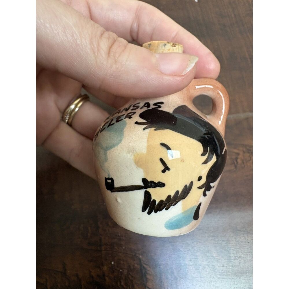 Vtg Rare Arkansas Traveler Ma & Pa Hillbilly Salt & Pepper Shakers Moonshine Jug - Picture 3 of 8